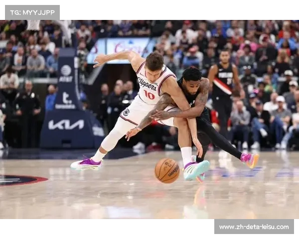 里夫斯轰下41分仍无力回天 湖人主场不敌开拓者遭遇失利